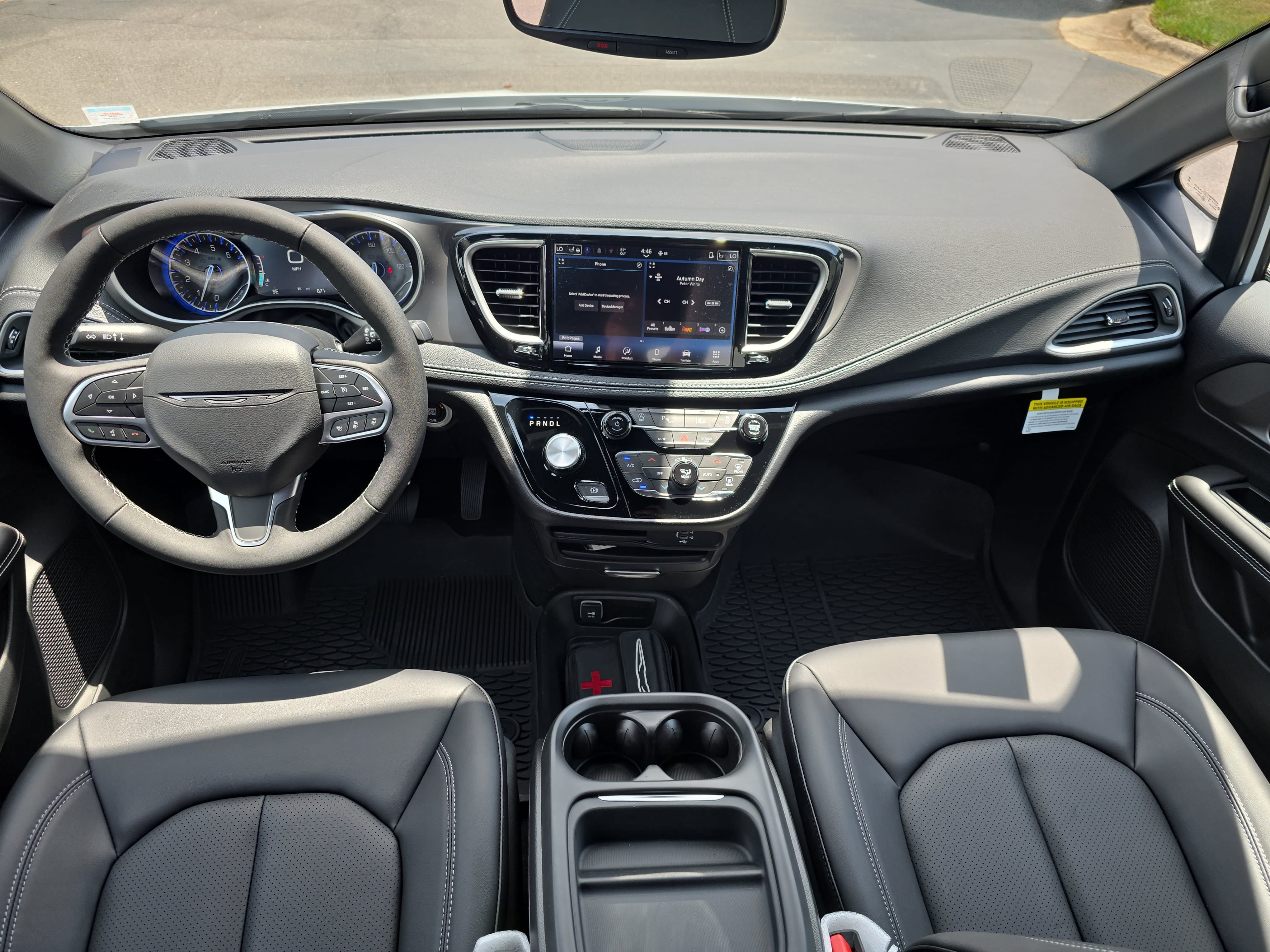New 2027 Chrysler Pacifica Select AWD/4WD image 9