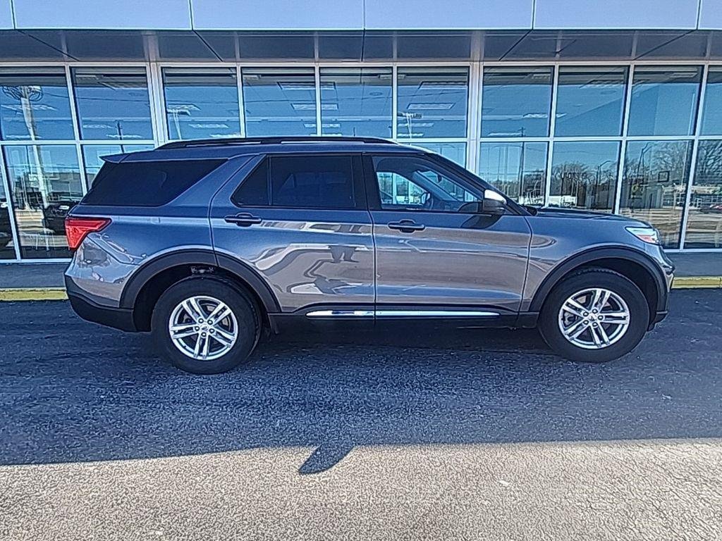 Certified 2023 Ford Explorer XLT w/ Equipment Group 202A image 5