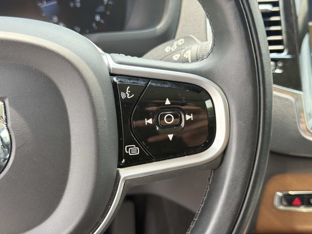 Used 2021 Volvo XC90 T6 Momentum w/ Advanced Package AWD/4WD image 9