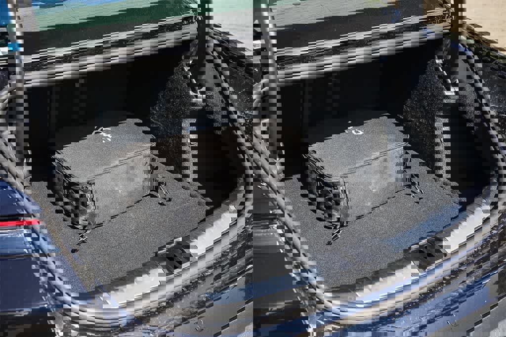 Used 2022 Porsche Taycan 4S image 22