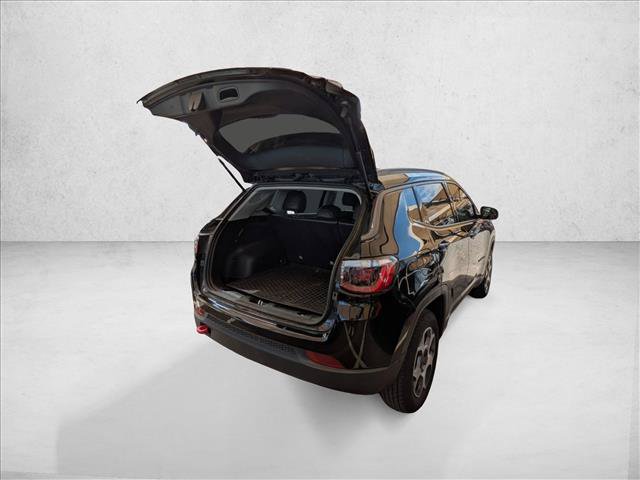 Used 2022 Jeep Compass Trailhawk w/ Trailhawk Convenience Group AWD/4WD image 21