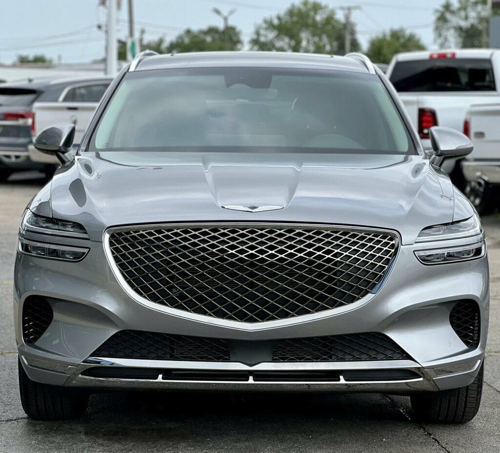 Used 2025 Genesis GV70 2.5T w/ Select Package AWD/4WD image 39