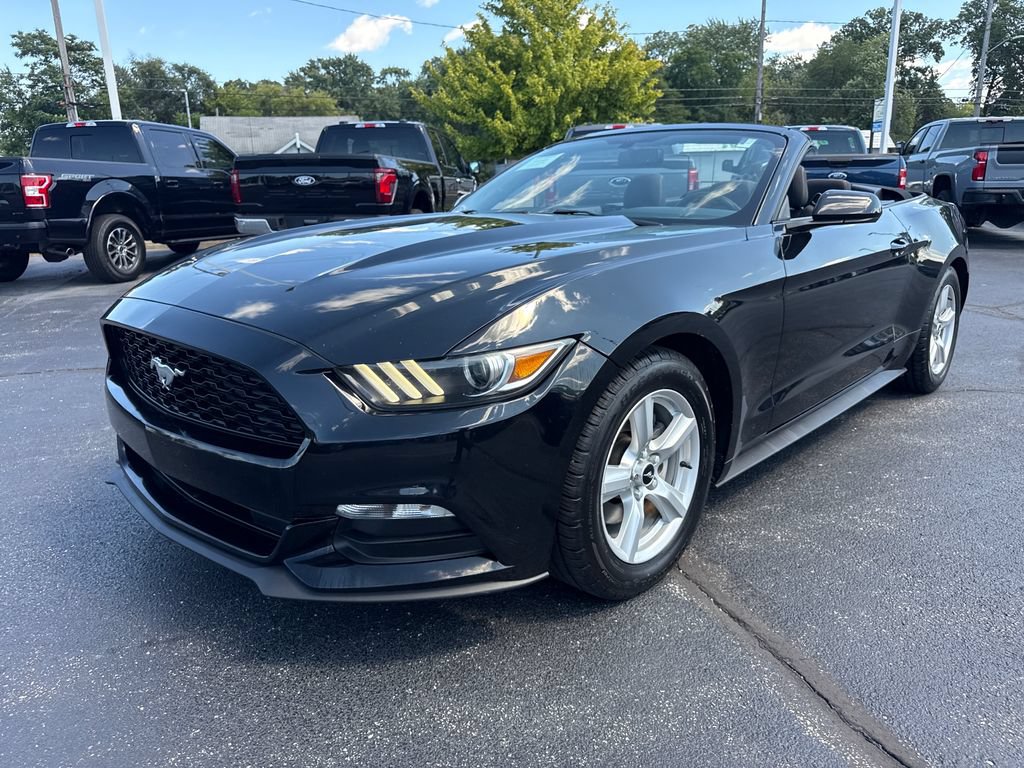 Used 2016 Ford Mustang Convertible RWD image 35