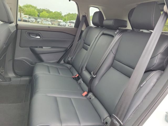 Used 2022 Nissan Rogue SL w/ SL Premium Package image 11