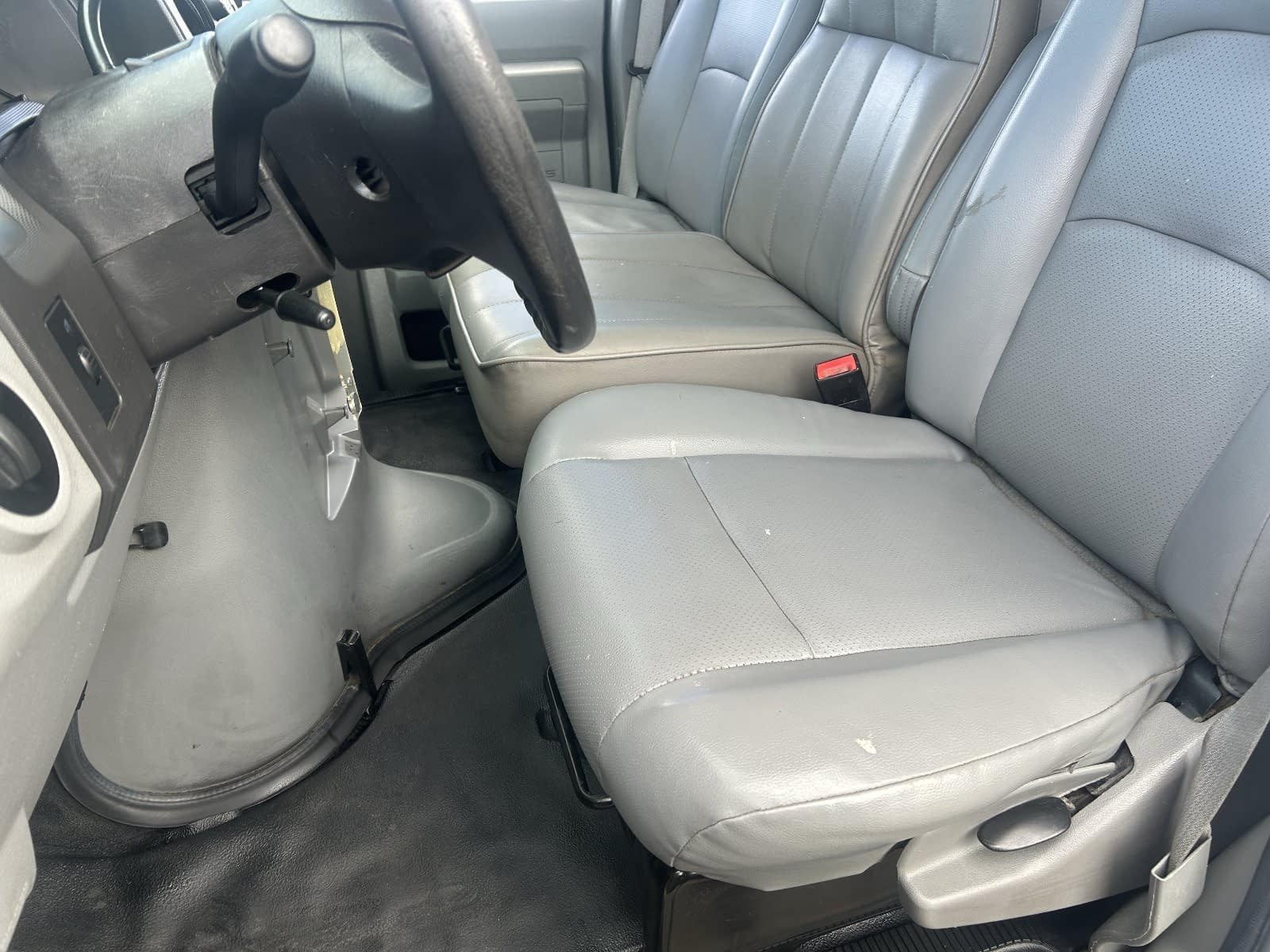 Used 2017 Ford E-350 and Econoline 350 Super Duty w/ Power Windows & Locks Group RWD image 23