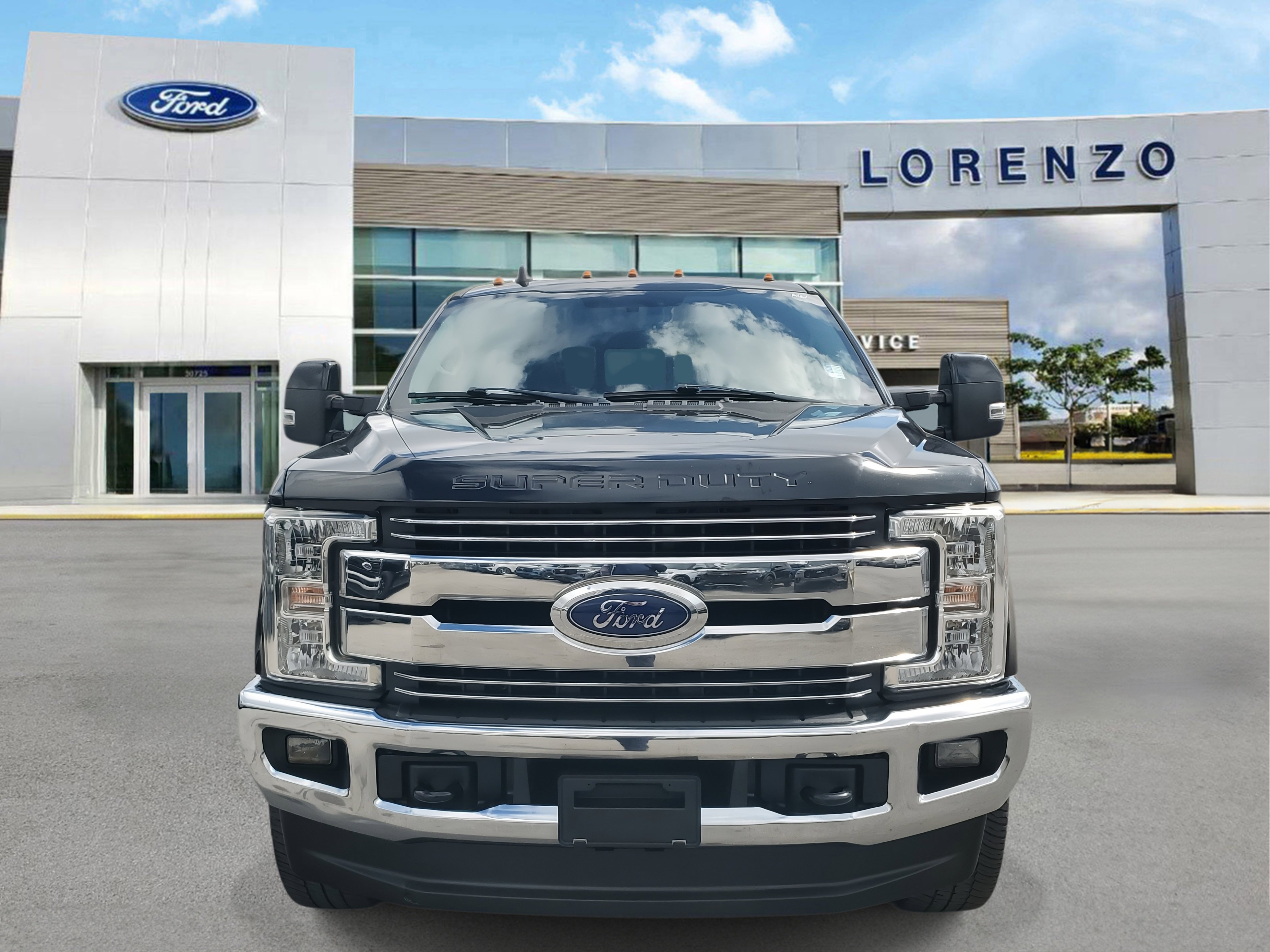 Used 2019 Ford F350 Lariat w/ Lariat Value Package image 2