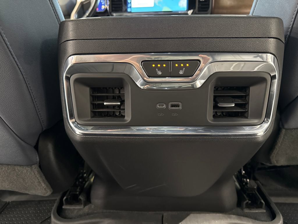 Used 2023 Chevrolet Silverado 1500 High Country w/ High Country Premium Package AWD/4WD image 45