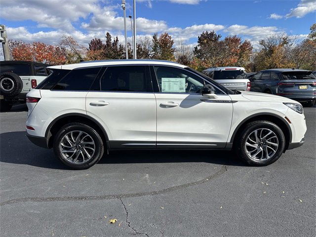 Certified 2022 Lincoln Corsair AWD w/ Equipment Group 101A image 4