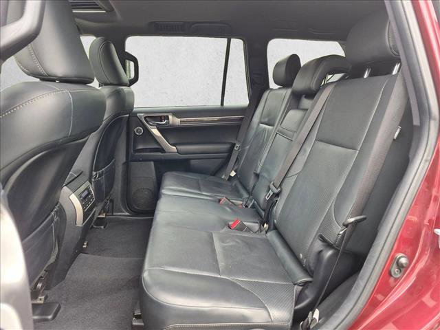 Used 2022 Lexus GX 460 Luxury w/ Off Road Package AWD/4WD image 17