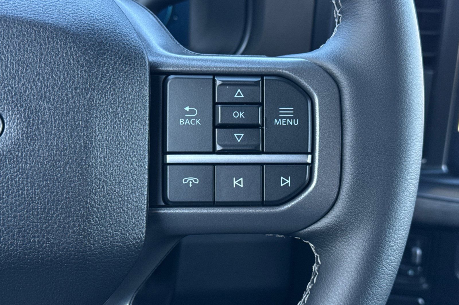 New 2026 Ford F250 Lariat w/ Black Appearance Package image 27