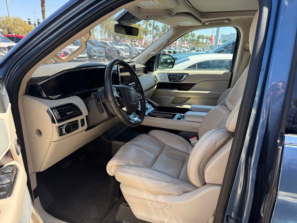 Used 2018 Lincoln Navigator Reserve w/ Technology Package image 5