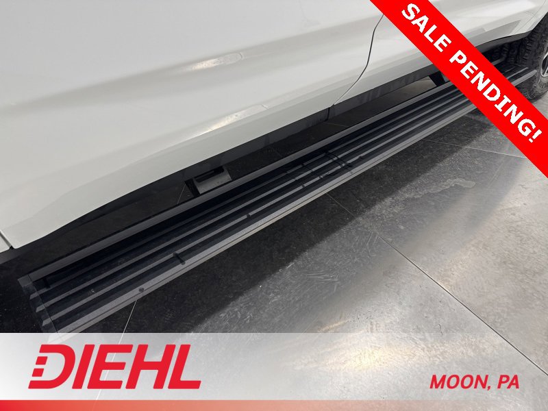 Used 2024 GMC Yukon AT4 w/ AT4 Premium Package image 10