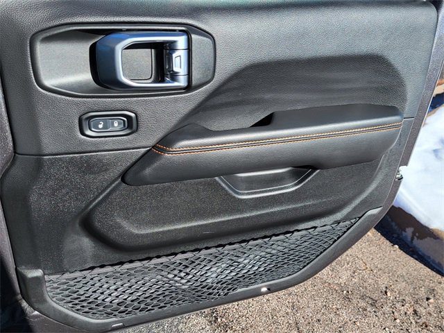 Used 2023 Jeep Gladiator Mojave w/ Cold Weather Group image 17