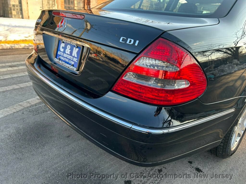 Used 2006 Mercedes-Benz E 320 CDI Sedan image 24
