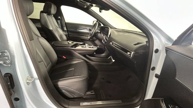 Used 2024 Cadillac Lyriq Tech AWD/4WD image 33