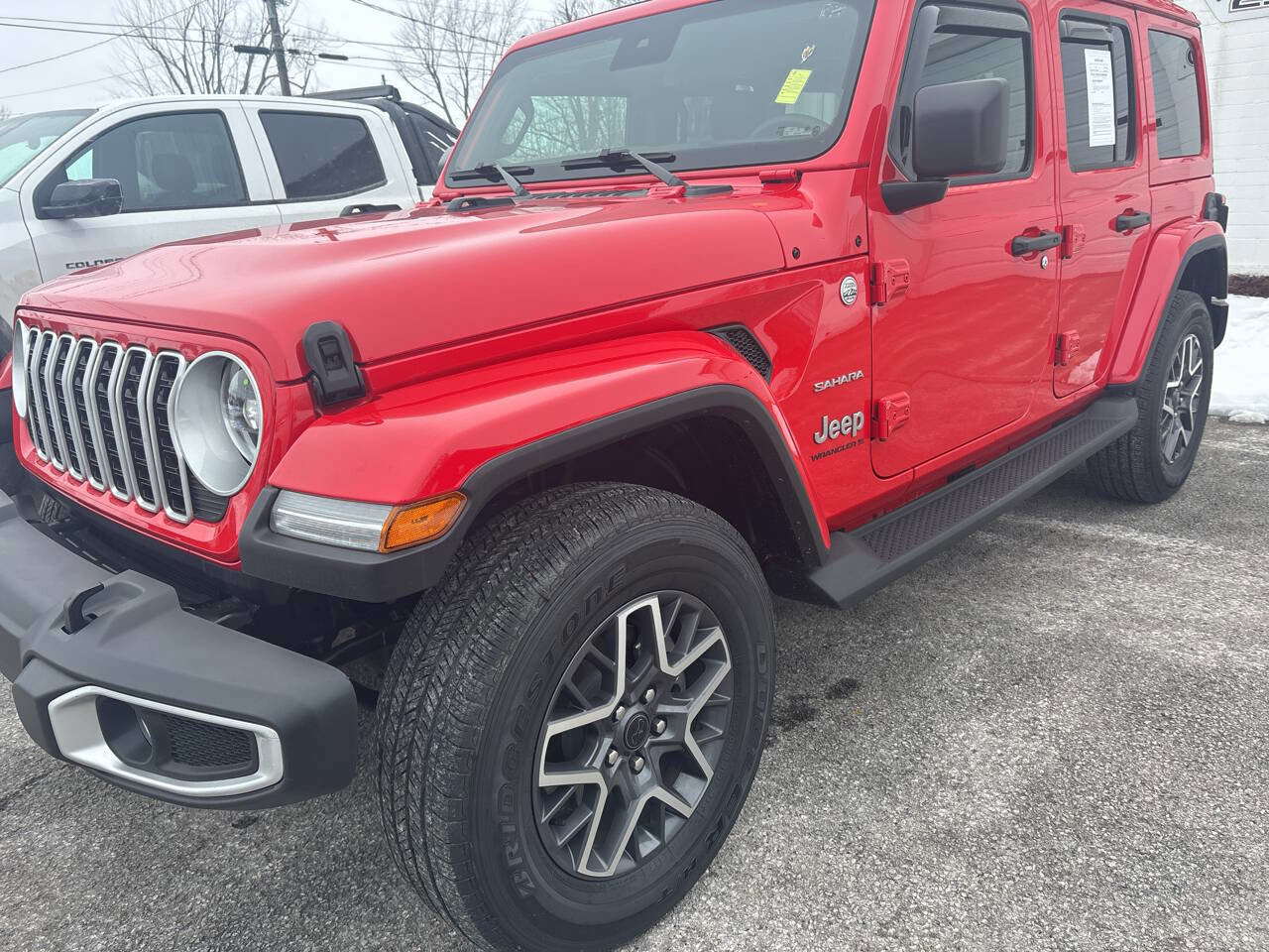 Used 2024 Jeep Wrangler Unlimited Sahara w/ Safety Group AWD/4WD image 4