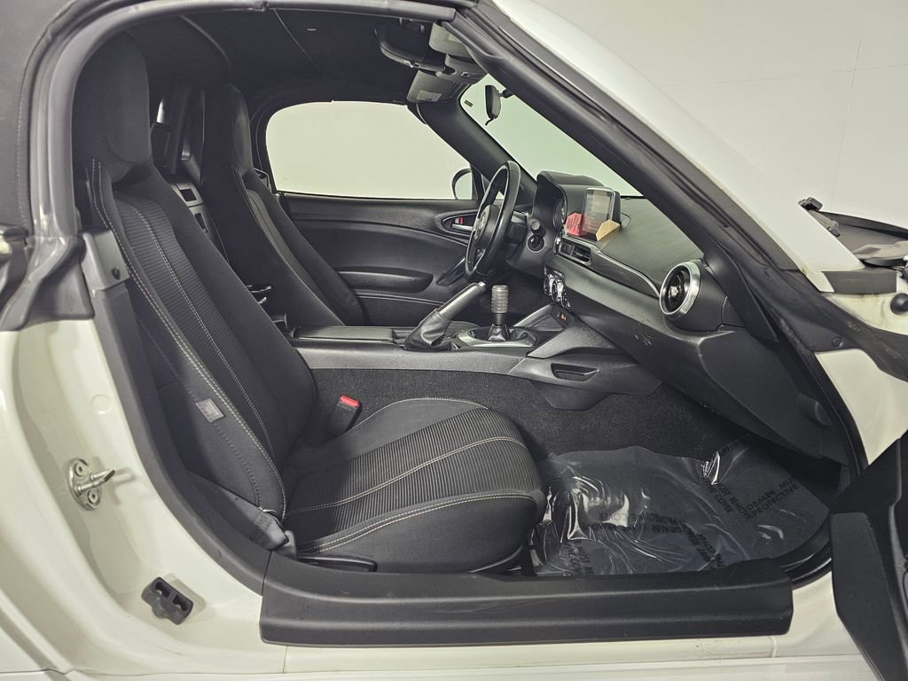 Used 2017 FIAT 124 Spider Classica image 12