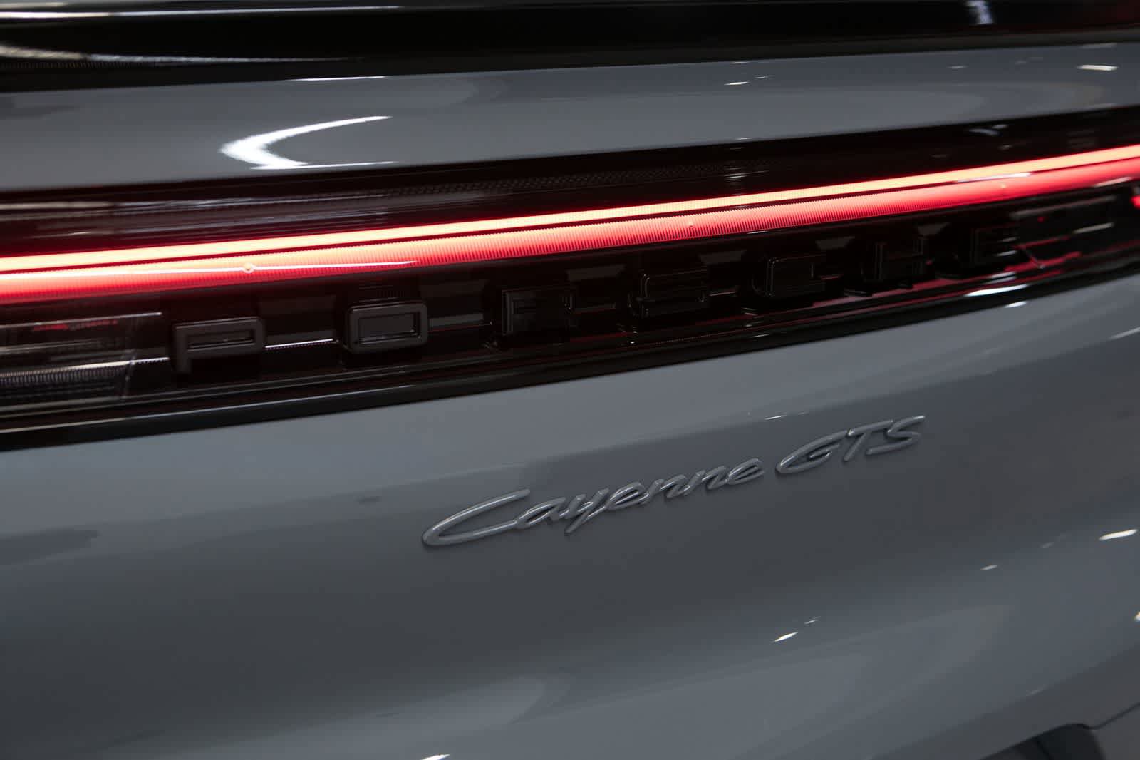 New 2026 Porsche Cayenne GTS AWD/4WD image 38