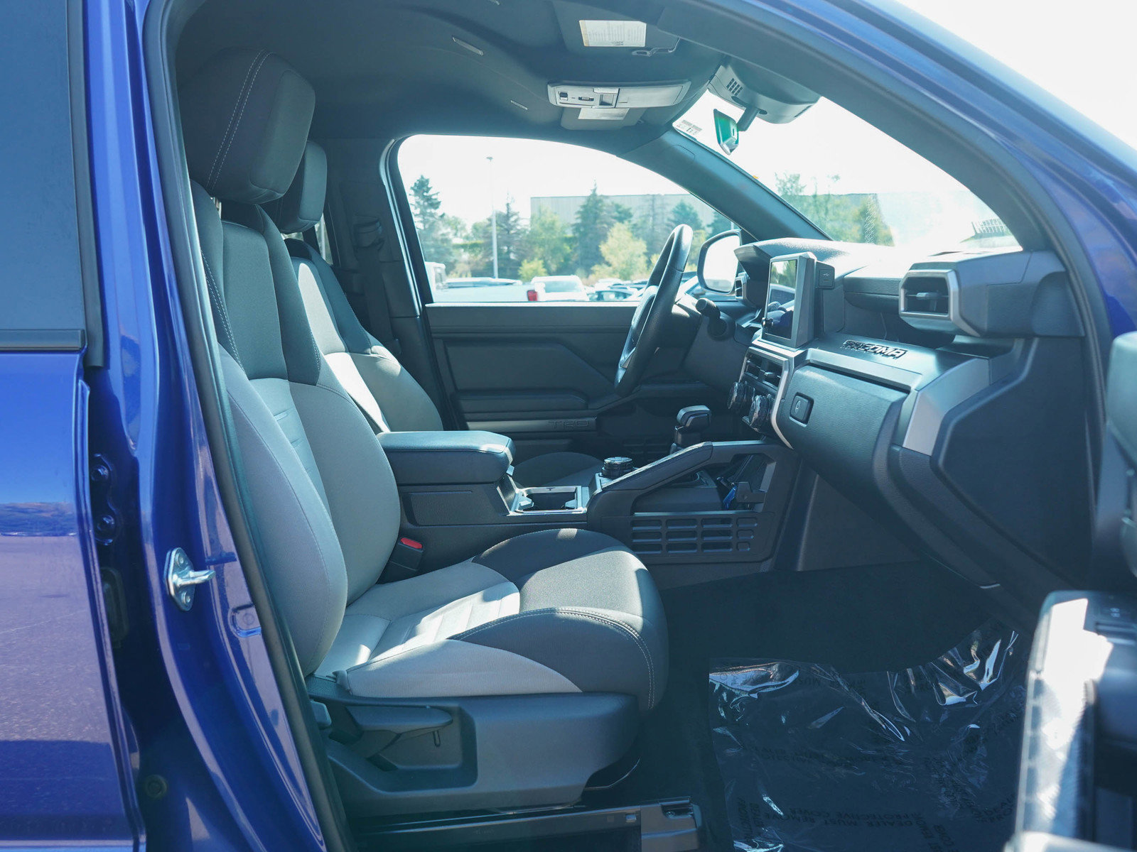 Used 2024 Toyota Tacoma TRD Off-Road AWD/4WD image 11