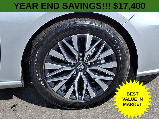 Used 2024 Nissan Altima 2.5 SV image 9