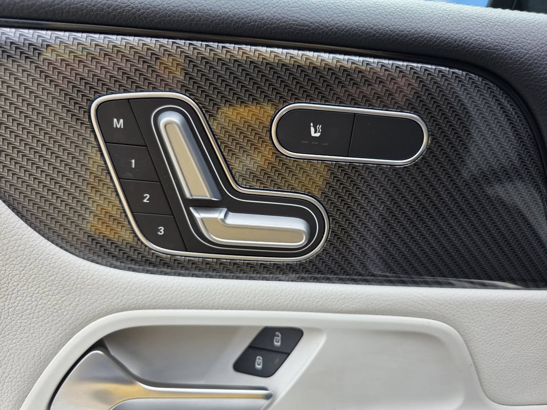 Used 2020 Mercedes-Benz GLB 250 4MATIC image 14