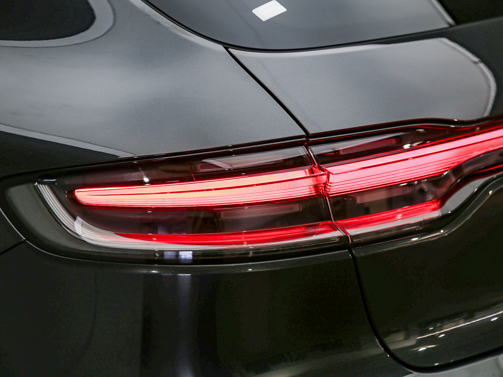 Certified 2026 Porsche Macan AWD/4WD image 15