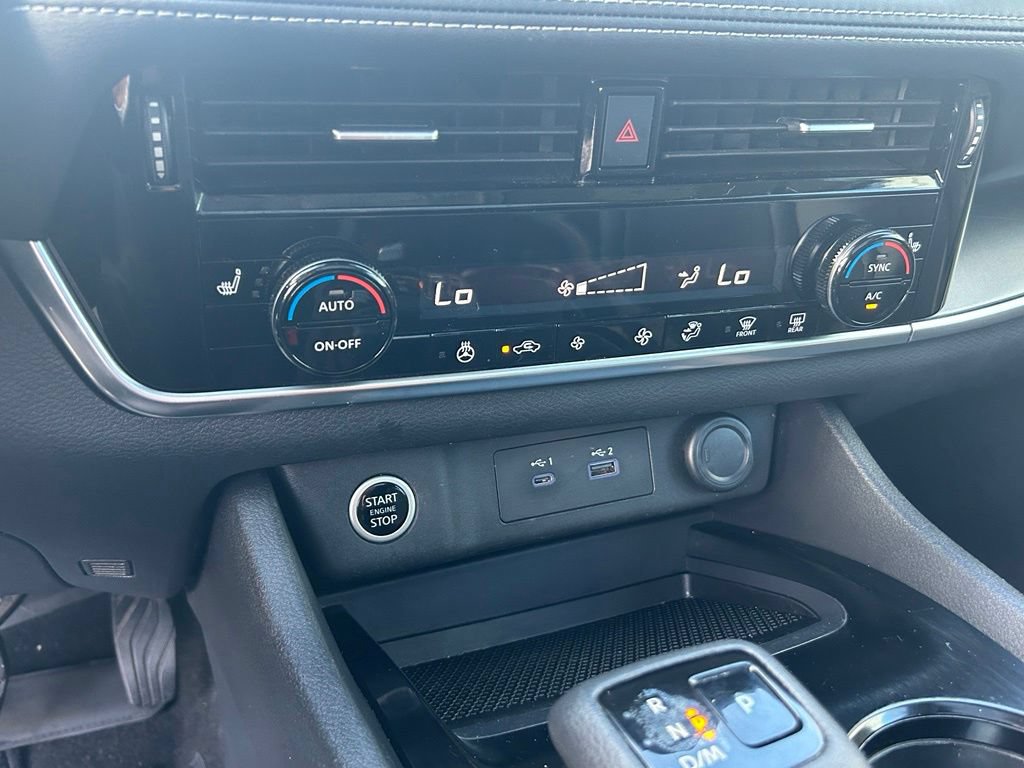 Used 2022 Nissan Rogue SV w/ SV Premium Package FWD image 38