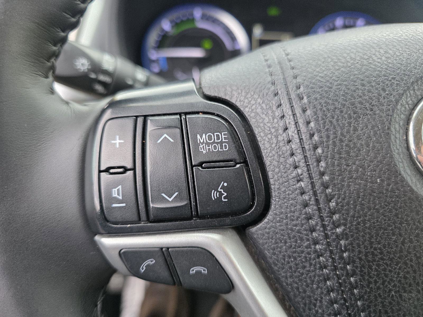 Used 2019 Toyota Highlander Limited image 26