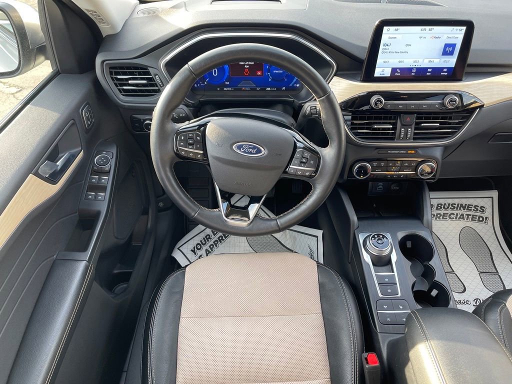 Used 2022 Ford Escape Titanium w/ Titanium Elite Package image 6