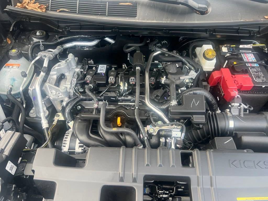 Used 2025 Nissan Kicks SR image 22