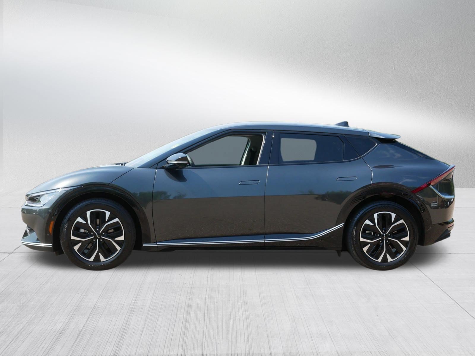 Certified 2024 Kia EV6 Wind w/ Wind Technology Package AWD/4WD image 4