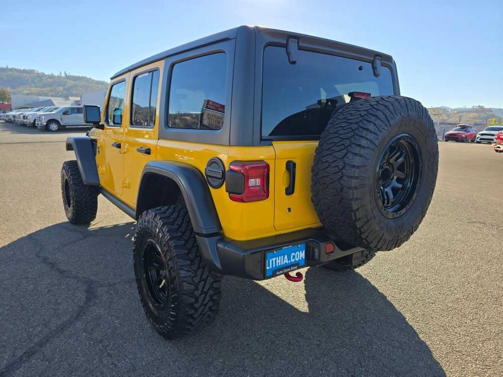 Used 2020 Jeep Wrangler Unlimited Rubicon w/ LED Lighting Group AWD/4WD image 3