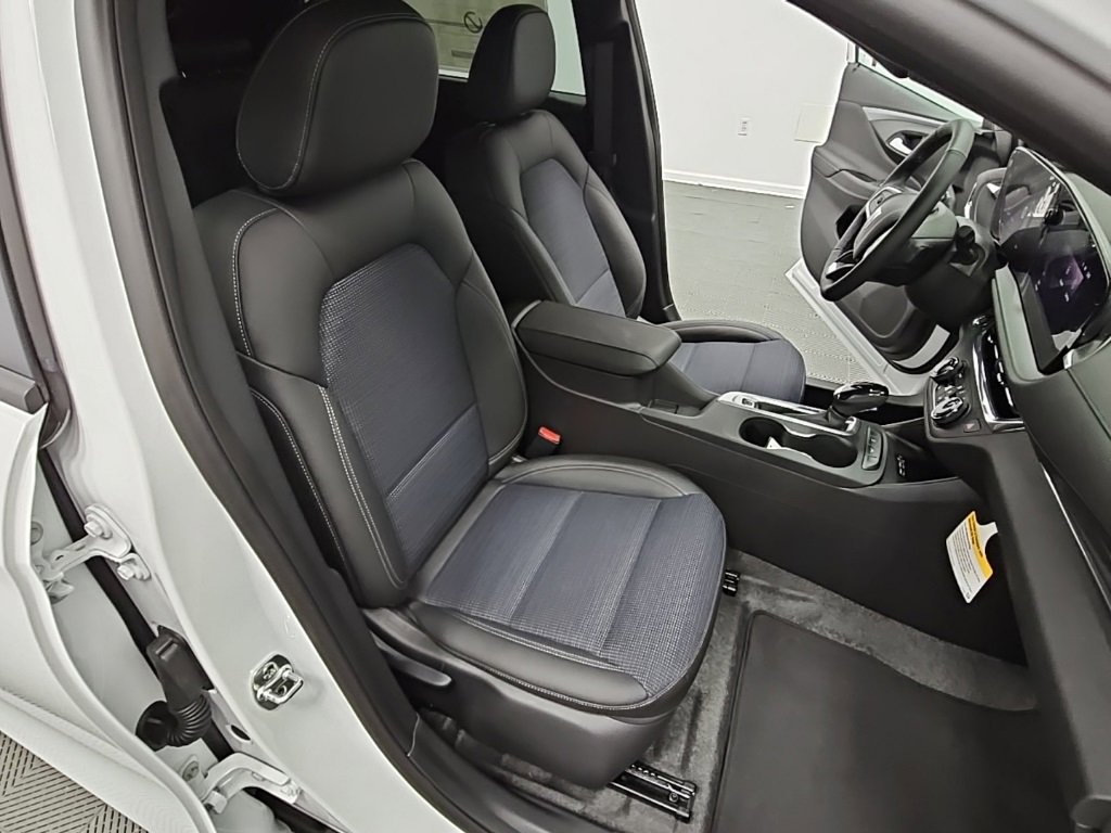 New 2025 Buick Envista Preferred w/ Convenience I Package image 37