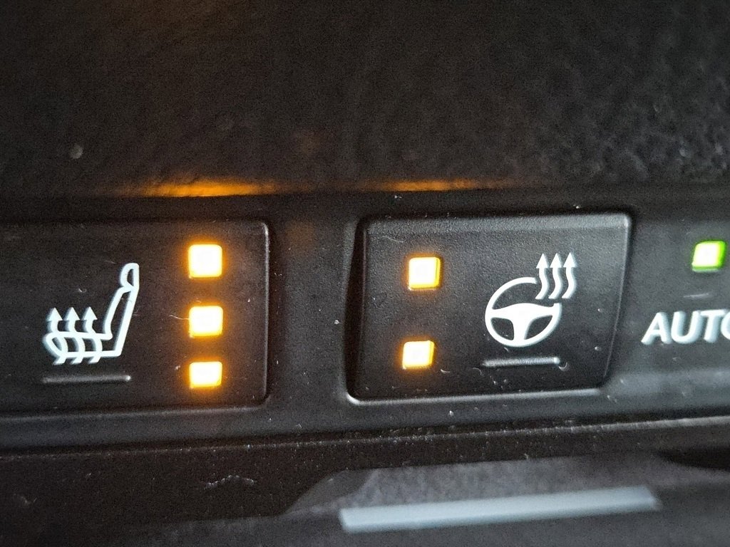 Used 2021 Lexus ES 300h w/ Premium Package image 15