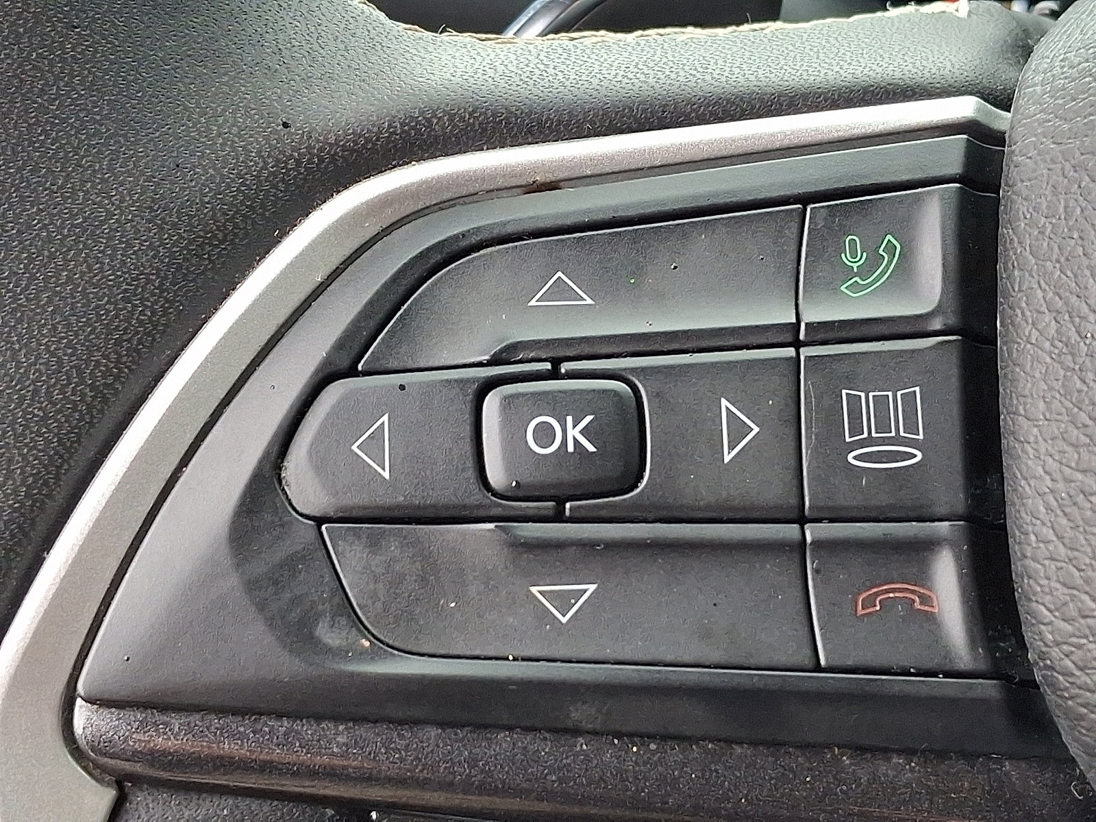 Used 2023 Jeep Grand Cherokee Altitude image 22