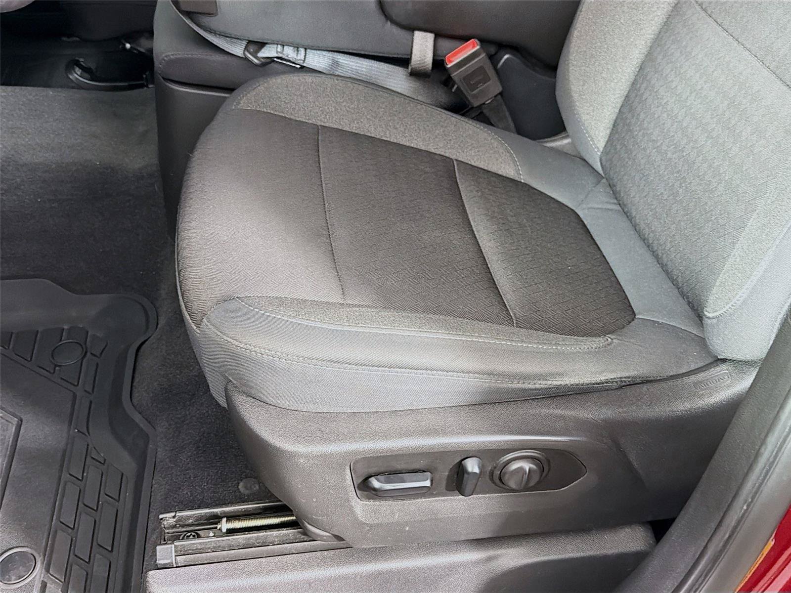 Used 2019 Chevrolet Silverado 1500 LT w/ All-Star Edition AWD/4WD image 15
