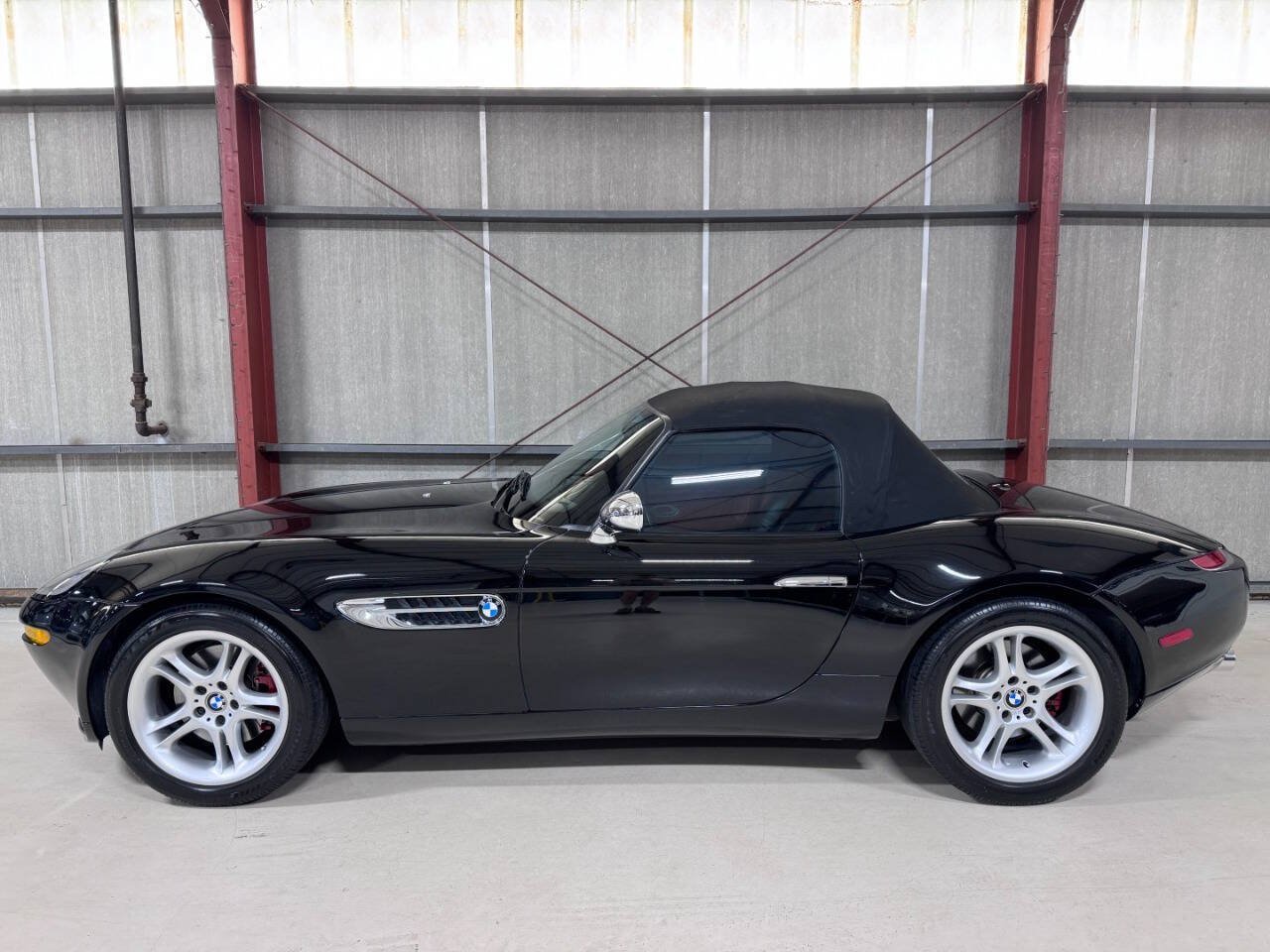 Used 2002 BMW Z8 RWD image 17