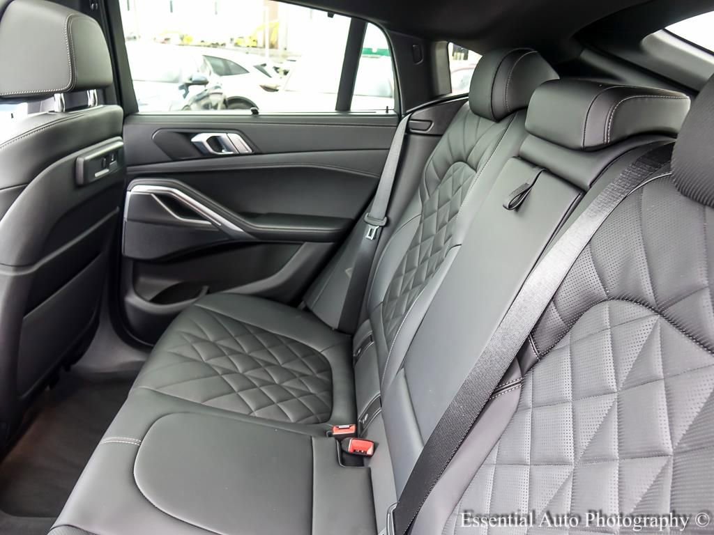 Used 2023 BMW X6 xDrive40i AWD/4WD image 15