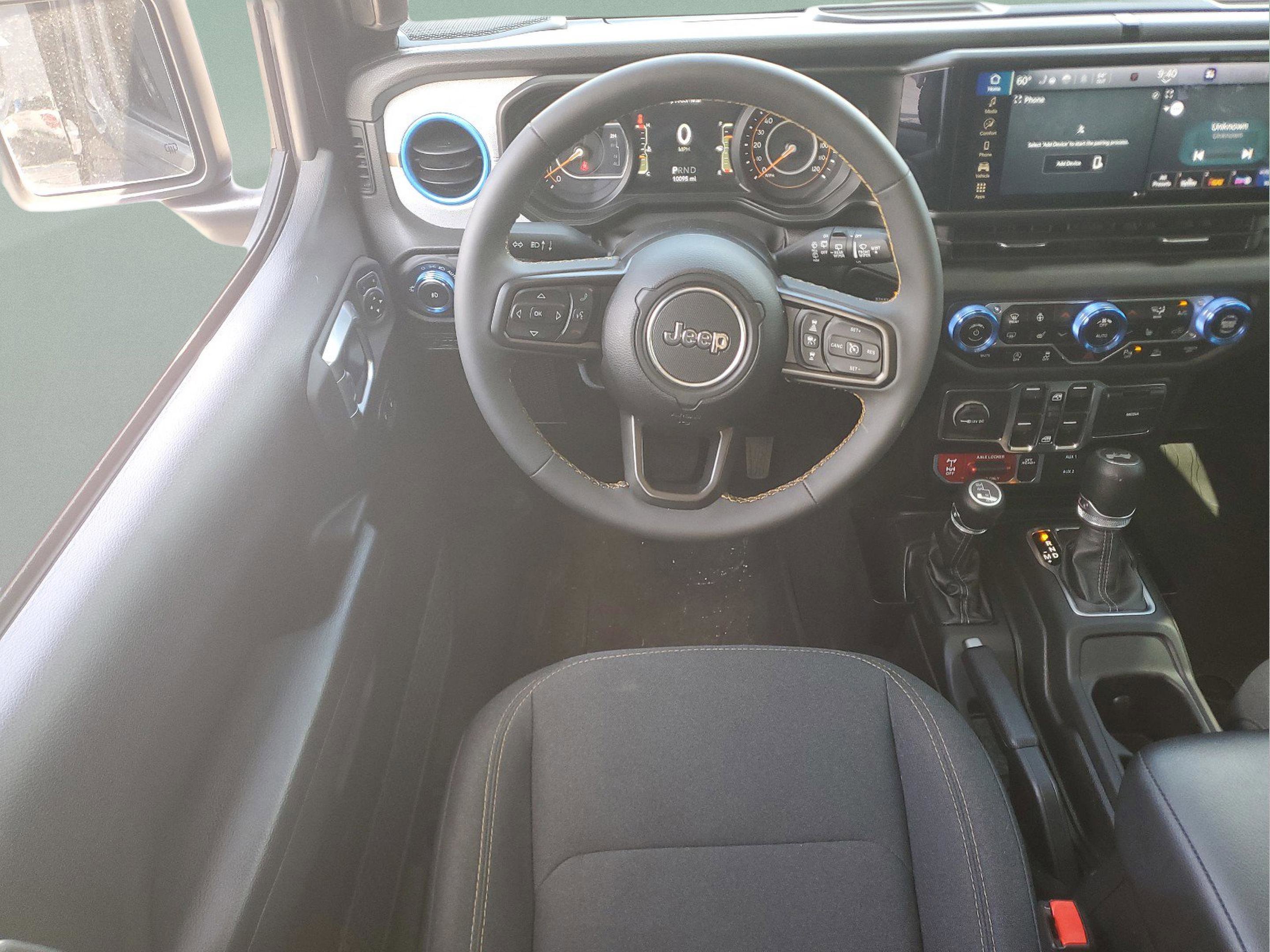 Used 2024 Jeep Wrangler Willys image 8