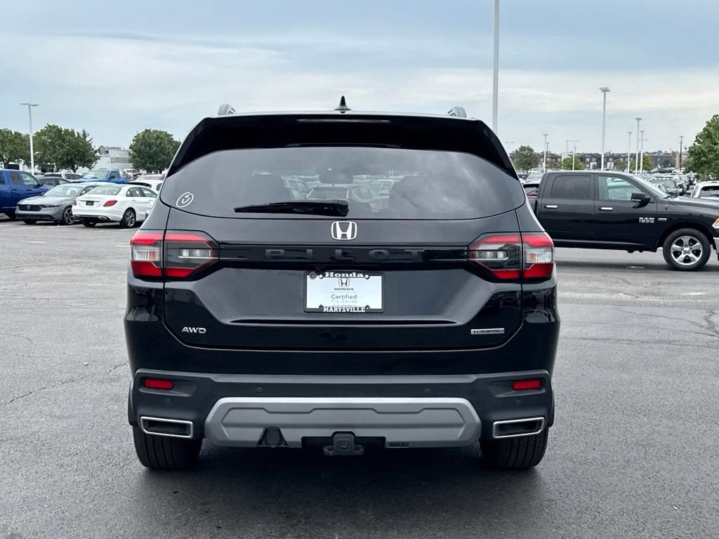 Certified 2025 Honda Pilot Touring image 6