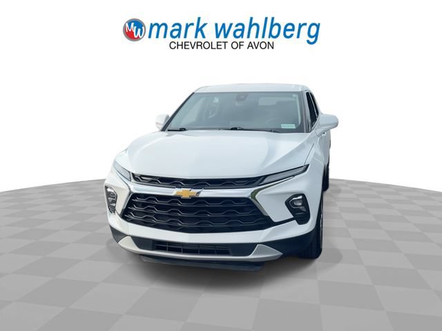 Used 2025 Chevrolet Blazer LT FWD image 3