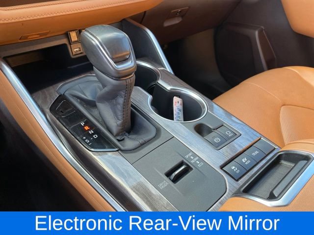 Used 2020 Toyota Highlander Platinum image 12