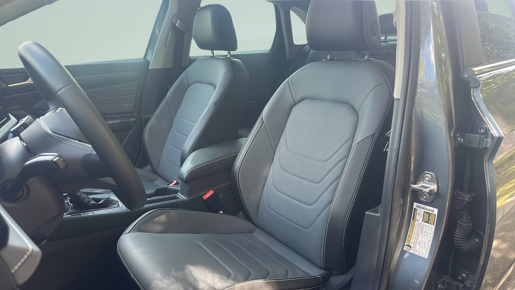 Certified 2026 Volkswagen Jetta SEL FWD image 29