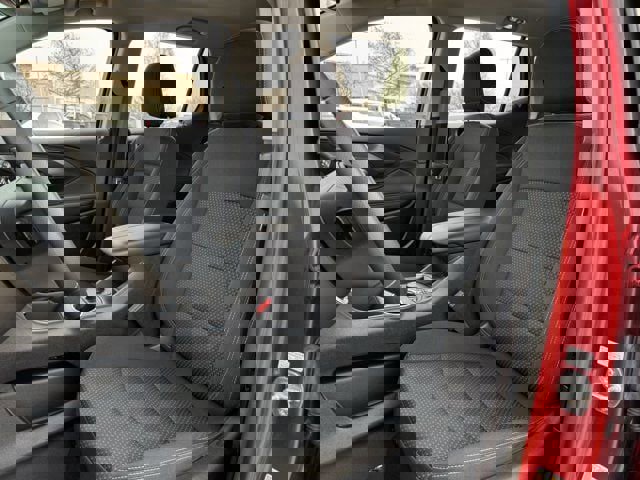 Used 2023 GMC Terrain SLE w/ Driver Convenience Package image 27