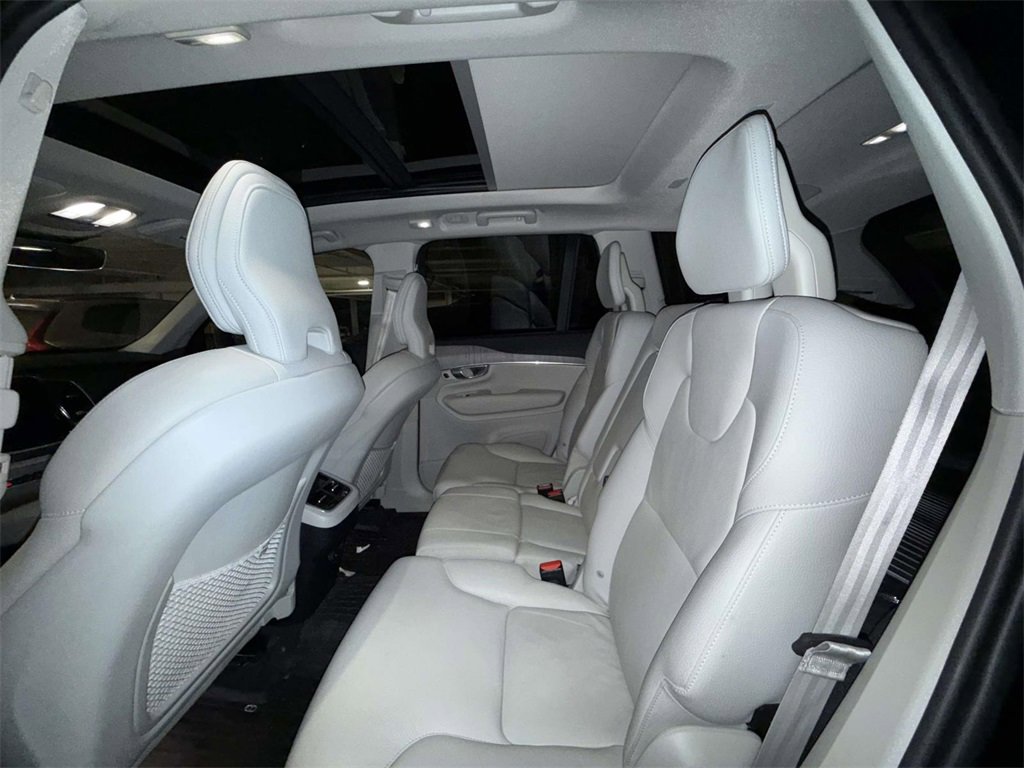 Used 2023 Volvo XC90 B6 Plus w/ Protection Package Premier image 5