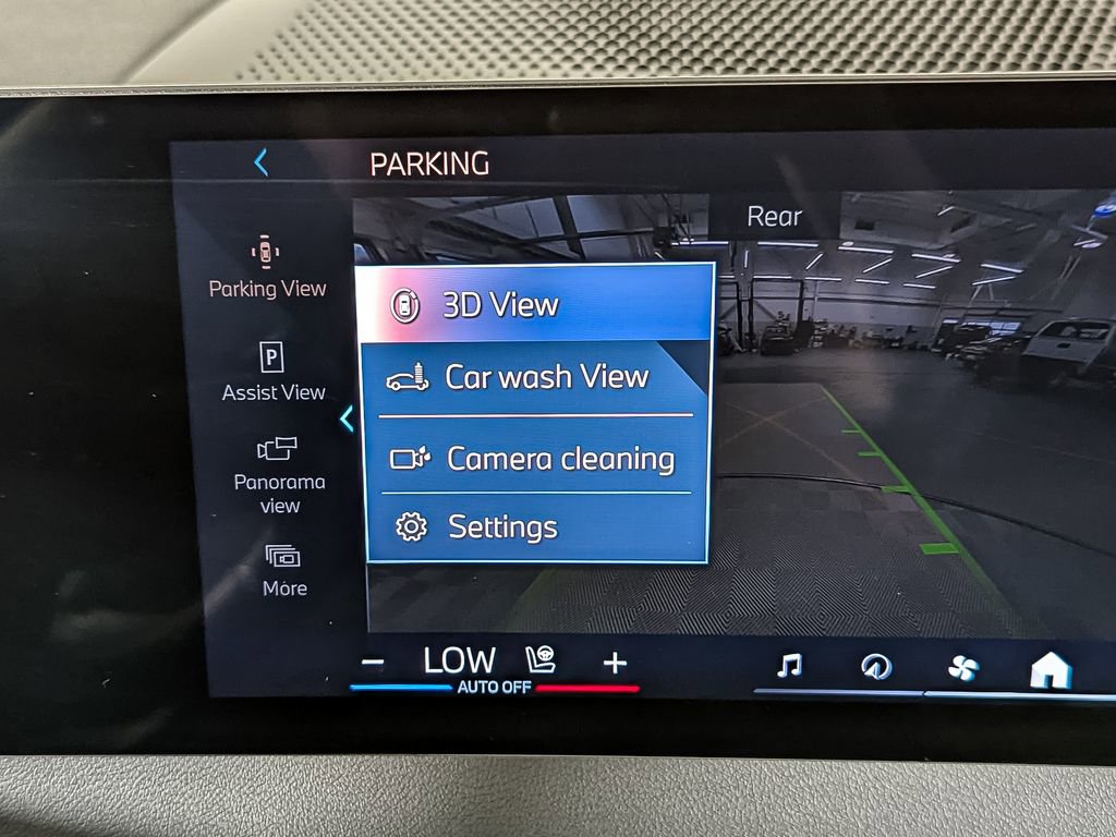Used 2025 BMW iX xDrive50 w/ Premium Package image 26