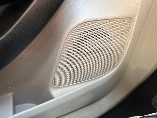 Used 2024 Chrysler Pacifica Touring-L FWD image 19