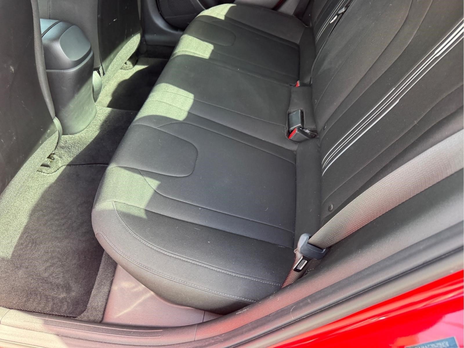 Used 2023 Hyundai Elantra SEL w/ Cargo Package FWD image 12