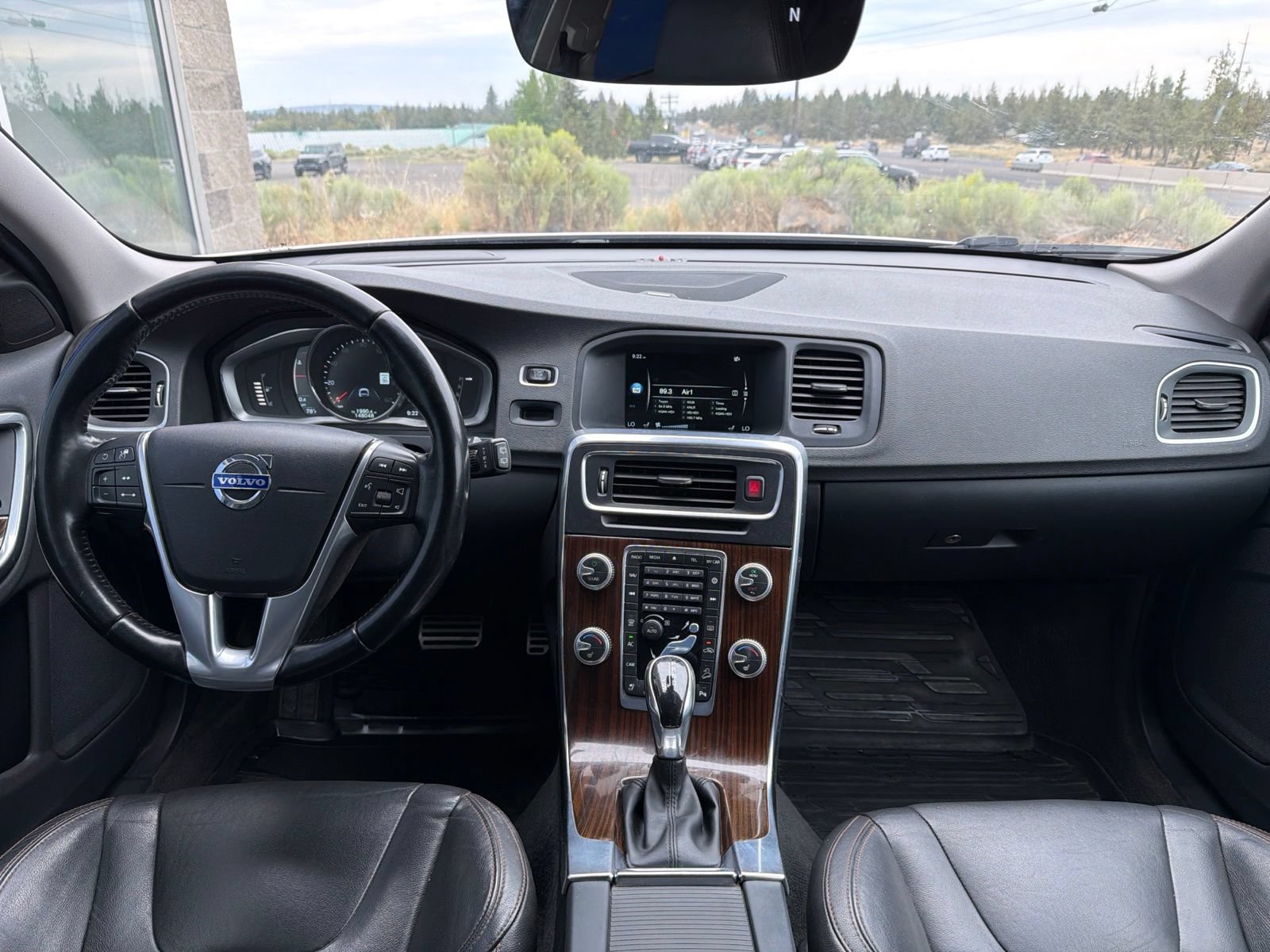 Used 2015 Volvo V60 T5 Cross Country Platinum w/ Climate Package AWD/4WD image 9