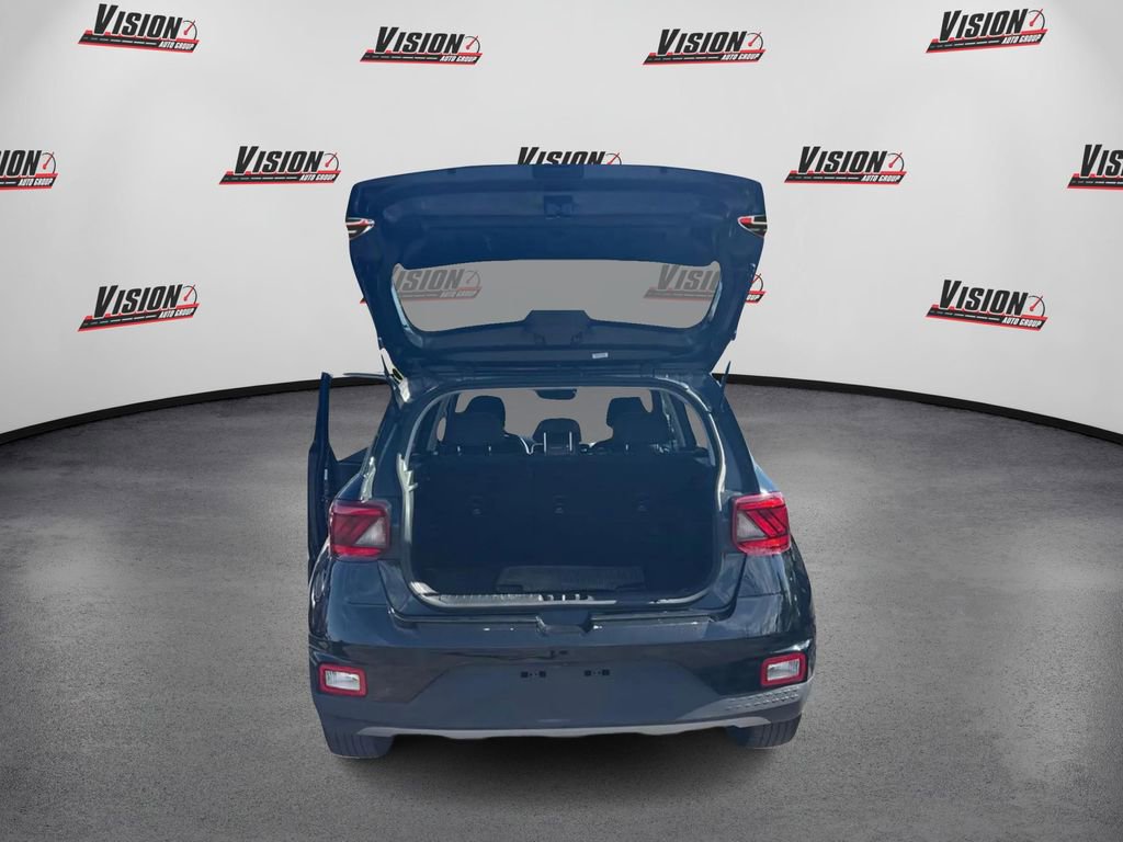 Used 2022 Hyundai Venue SEL w/ Cargo Package image 11